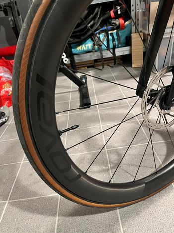 Used Roval Rapide CL II Wheelset 2024 bike — image 4 of 4