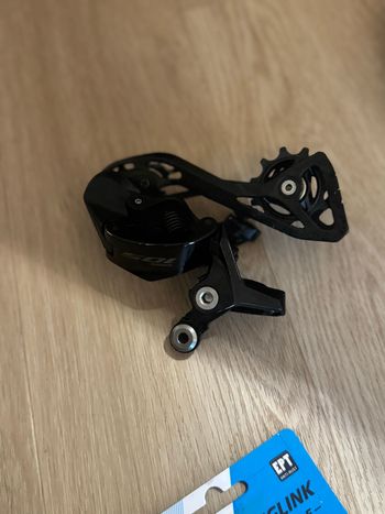 Used Shimano 105 R7100 12-speed Groupset Parts 2024 bike — image 4 of 10