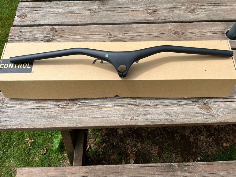 Used Roval Control Riser 2026 bike — image 3 of 3