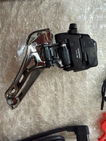 Used Shimano Ultegra Di2 R8150 2x12-fach Komplettgruppe bike — image 15 of 16