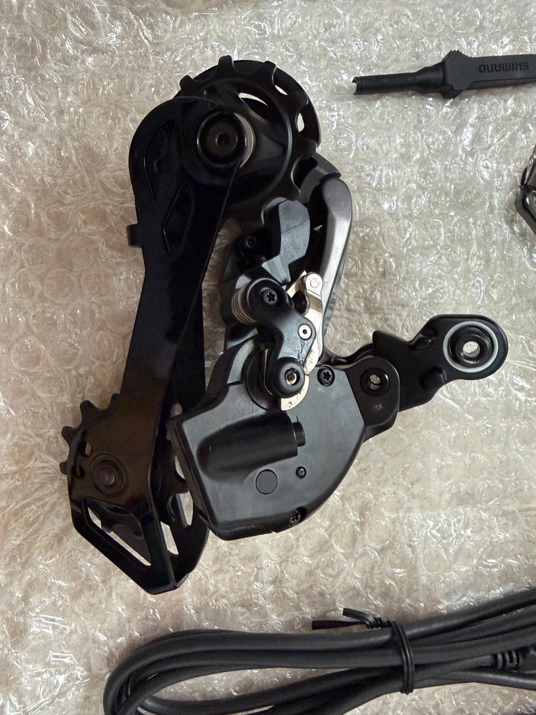 Used Shimano Ultegra Di2 R8150 2x12-fach Komplettgruppe bike — image 14 of 16