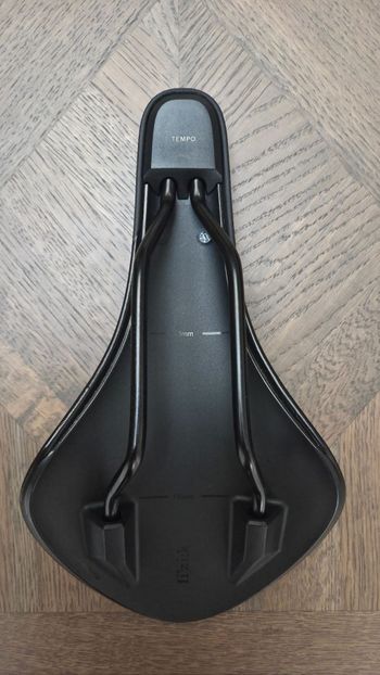 Used Fizik Aliante R5 Saddle bike — image 2 of 2