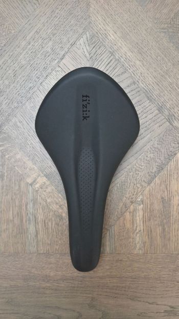 Used Fizik Aliante R5 Saddle bike