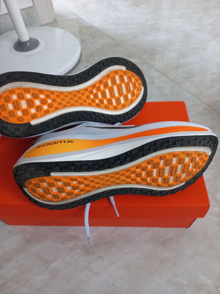 Used Nike Vomero Plus 2026 bike — image 4 of 5