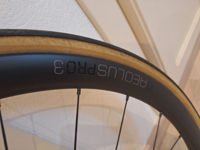 Used Bontrager Aeolus Pro 3 TLR Disc Road Wheel 2023 bike — image 3 of 4