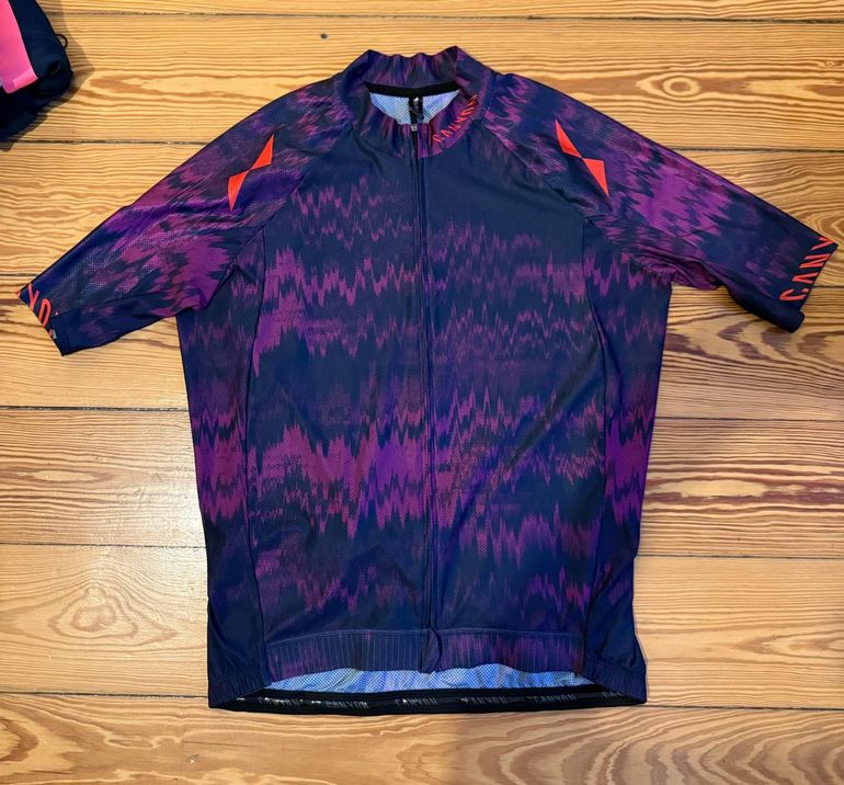 Used Canyon Men Jersey bike — image 1 of 3