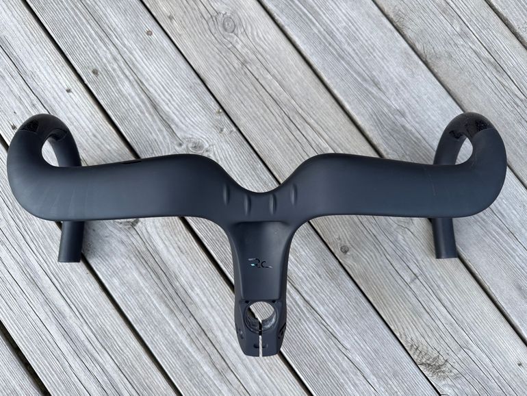 Used Bianchi Integrated Aero Handlebar Oltre RC/PRO 120x440mm bike — image 1 of 3