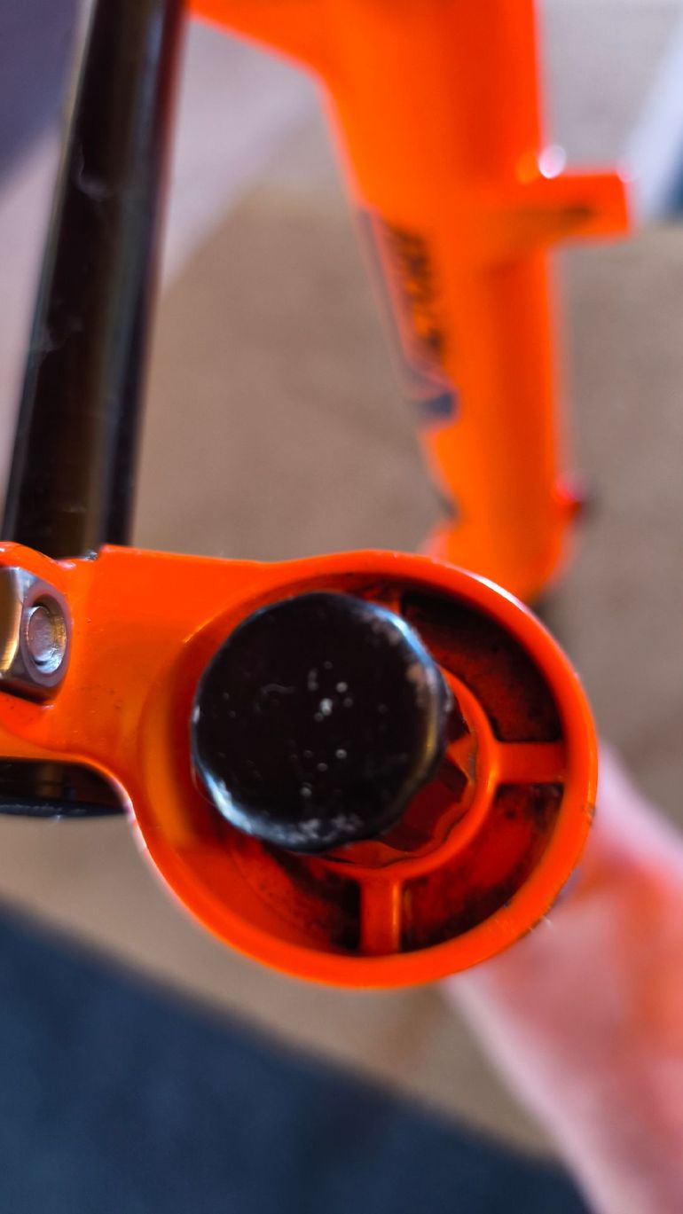 Used Fox 38 Factory Fork 2023 bike — image 3 of 6