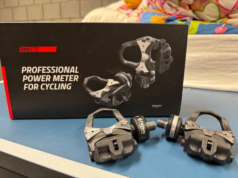Used Favero Assioma Duo Powermeter Pedals (Look) 2025 bike — image 1 of 5