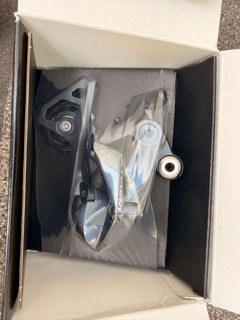 Used Shimano Ultegra RD-R8000-SS 2020 bike — image 2 of 3