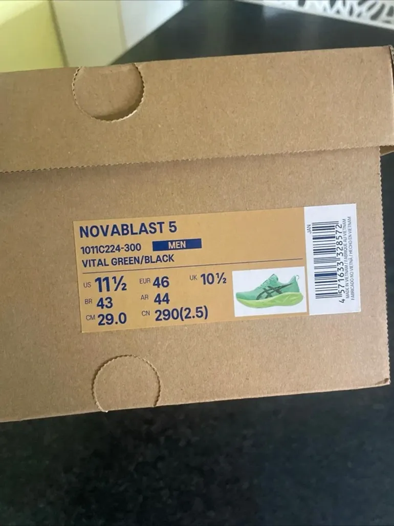 Used Asics Novablast 5 2026 bike — image 2 of 6