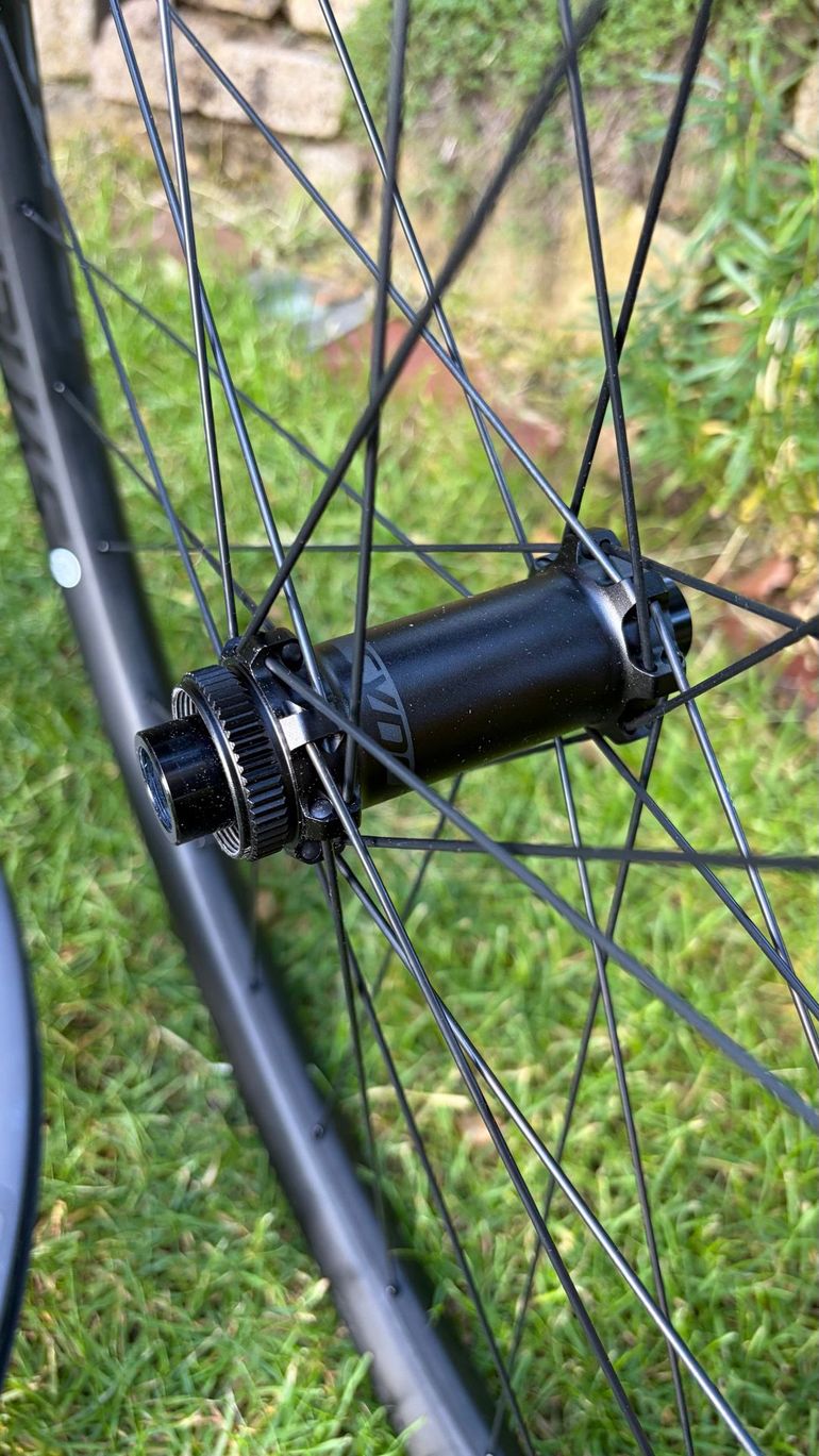 Used Syncros Silverton 1.0 30mm Wheelset 2026 bike — image 9 of 10