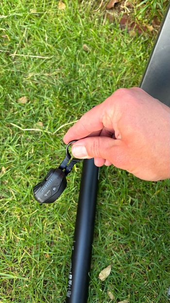 Used RockShox Reverb AXS 31,6mm 150mm 2025 bike — image 10 of 12