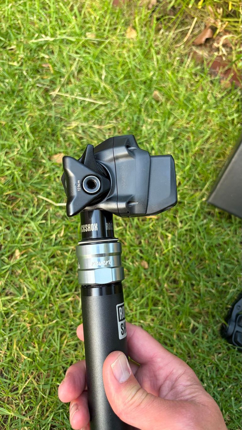 Used RockShox Reverb AXS 31,6mm 150mm 2025 bike — image 3 of 12