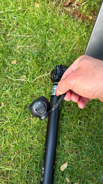 Used RockShox Reverb AXS 31,6mm 150mm 2025 bike — image 11 of 12