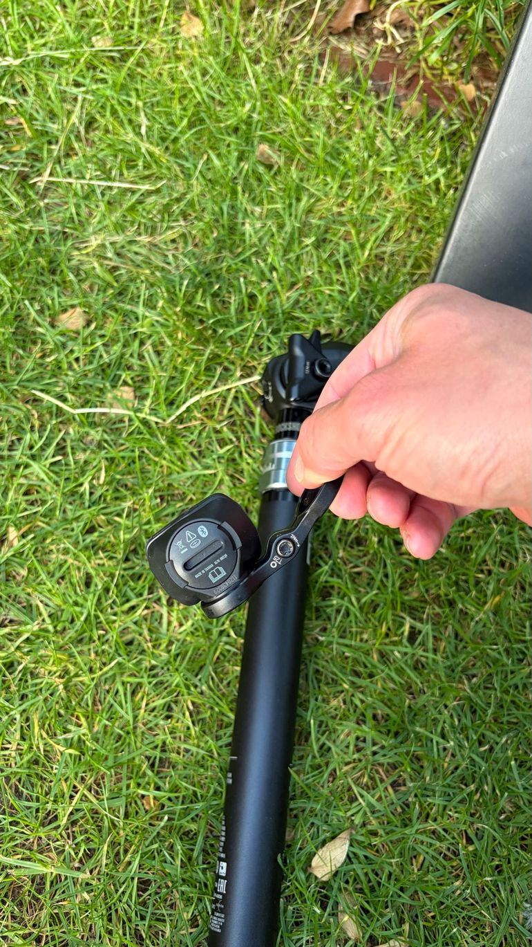 Used RockShox Reverb AXS 31,6mm 150mm 2025 bike — image 11 of 12