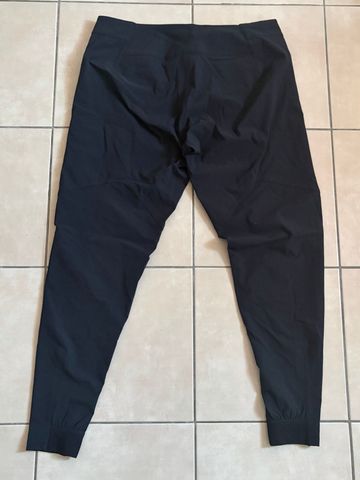 Used Specialized Trail Pants bike — image 9 of 10