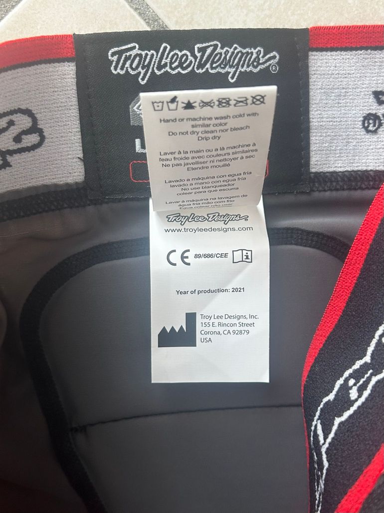 Used Troy Lee Designs Pantalon de protections VTT bike — image 13 of 13