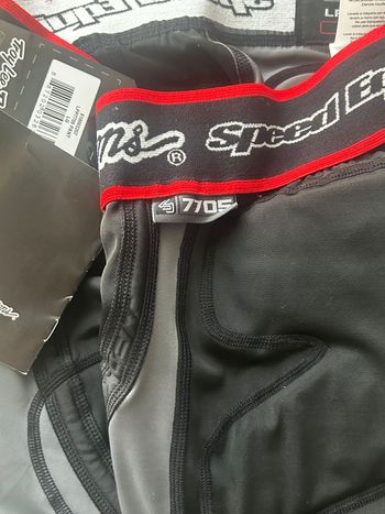Used Troy Lee Designs Pantalon de protections VTT bike — image 10 of 13