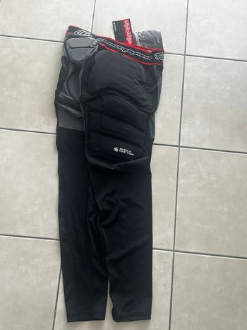 Used Troy Lee Designs Pantalon de protections VTT bike