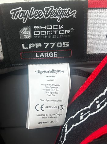 Used Troy Lee Designs Pantalon de protections VTT bike — image 12 of 13