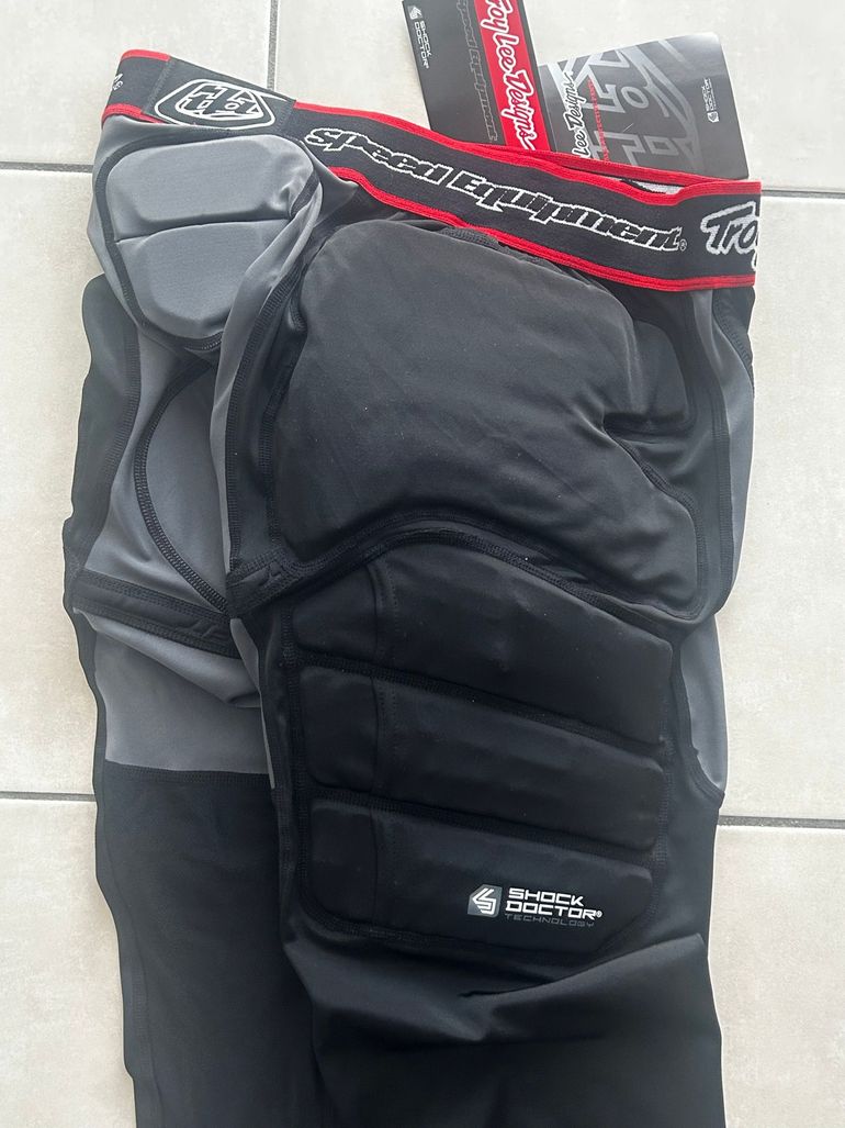Used Troy Lee Designs Pantalon de protections VTT bike — image 4 of 13