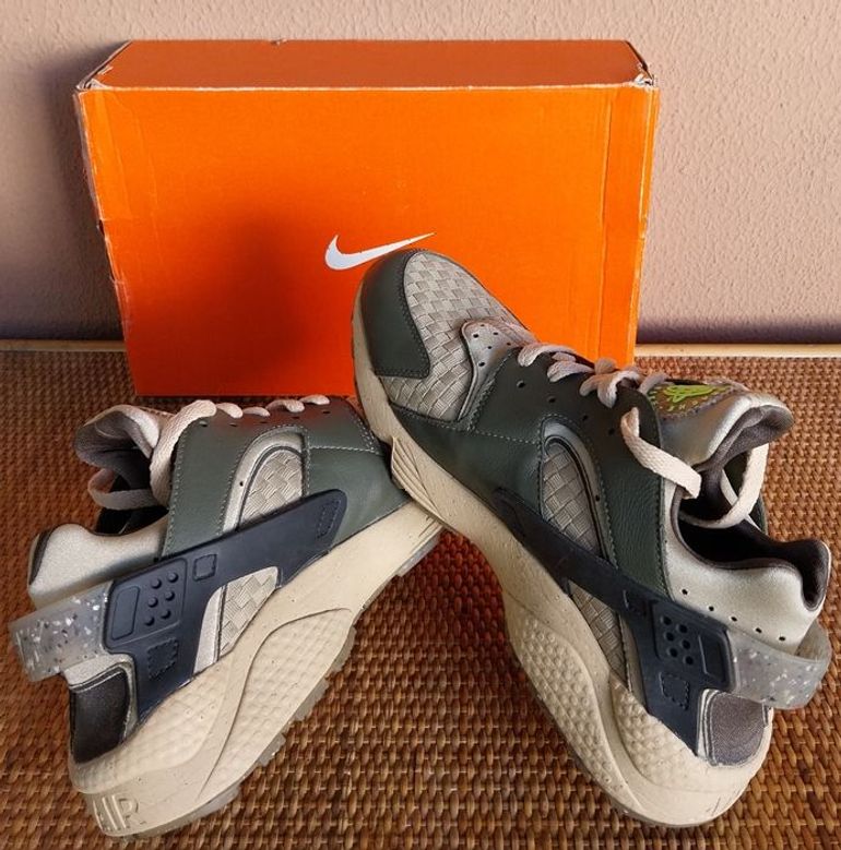 Used Nike Air Huarache Crater Premium  bike, ,  — image 1 of 9