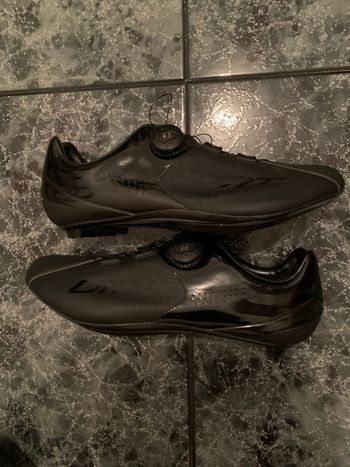 Used Dmt R3 Road Cycling Shoes bike — image 3 of 5