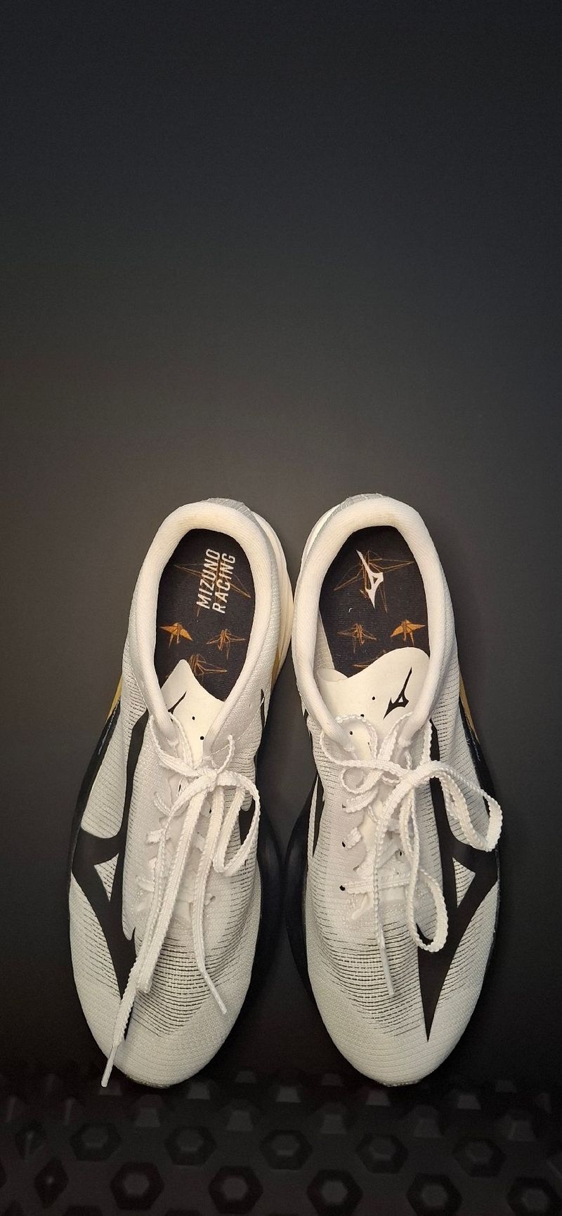 Used Mizuno Hyperwarp Elite Origami Pack 2026 Running Shoes