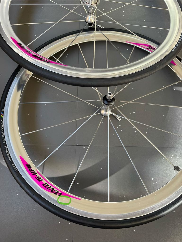 Used Campagnolo Vento 16 HPV 1998 bike — image 8 of 9
