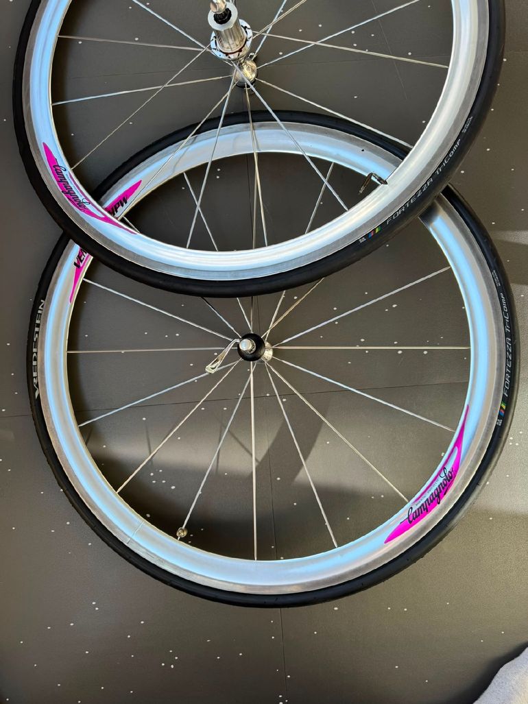 Used Campagnolo Vento 16 HPV 1998 bike — image 1 of 9