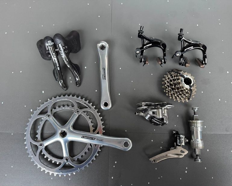 Used Campagnolo Chorus 10-speed Groupset 2002 bike — image 1 of 12