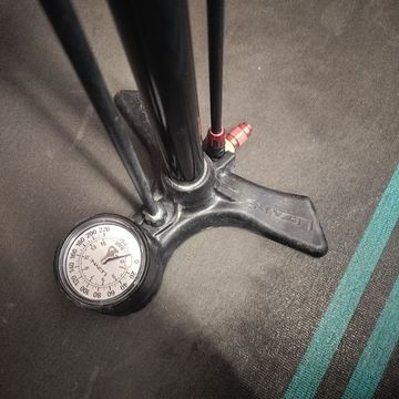 Brugt Lezyne Floor Pump Track Pump ABS Pro bike — billede 4 af 7