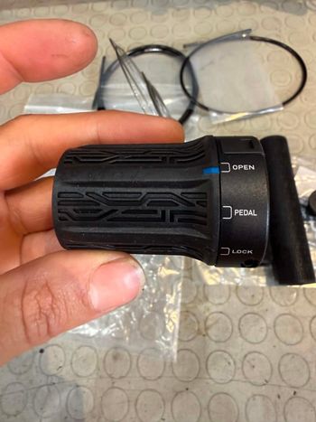 Used Sram rockshox twistloc 3 position ROCK SHOX  bike, ,  — image 2 of 12