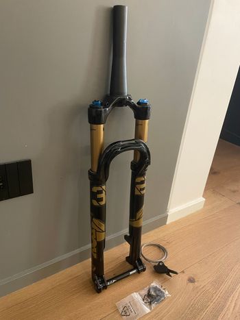 Used Fox 32 Kashima Factory Fork  bike, ,  — image 5 of 20
