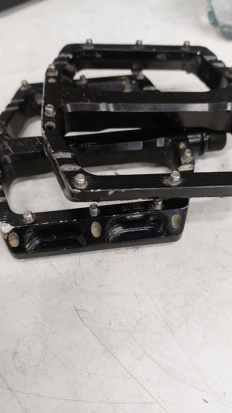 Used loose riders SB One Pedals Enduro/Downhill 2022 bike — image 4 of 6