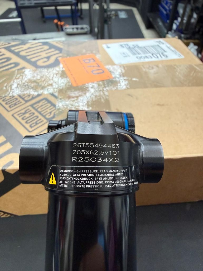 Used RockShox Vivid Ultimate 205x62.5 2025 bike, ,  — image 3 of 4