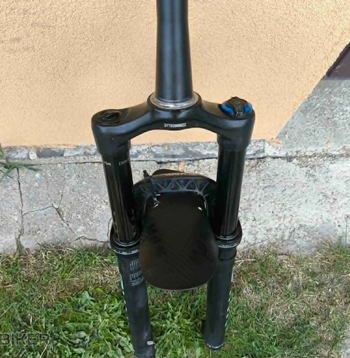 Used RockShox Yari RC 150mm Fork bike — image 5 of 5