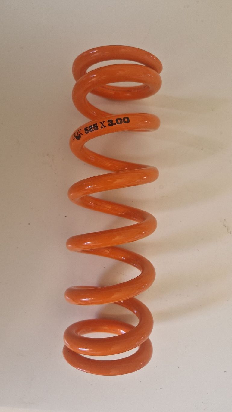 Used Fox Racing SLS Coil Spring 525lb x 3.00 2026 bike — image 1 of 2