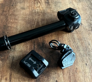 Used Kind Shock LEV Circuit 150mm 31.6 Electronic Dropper Seatpost 2025 bike — image 3 of 4