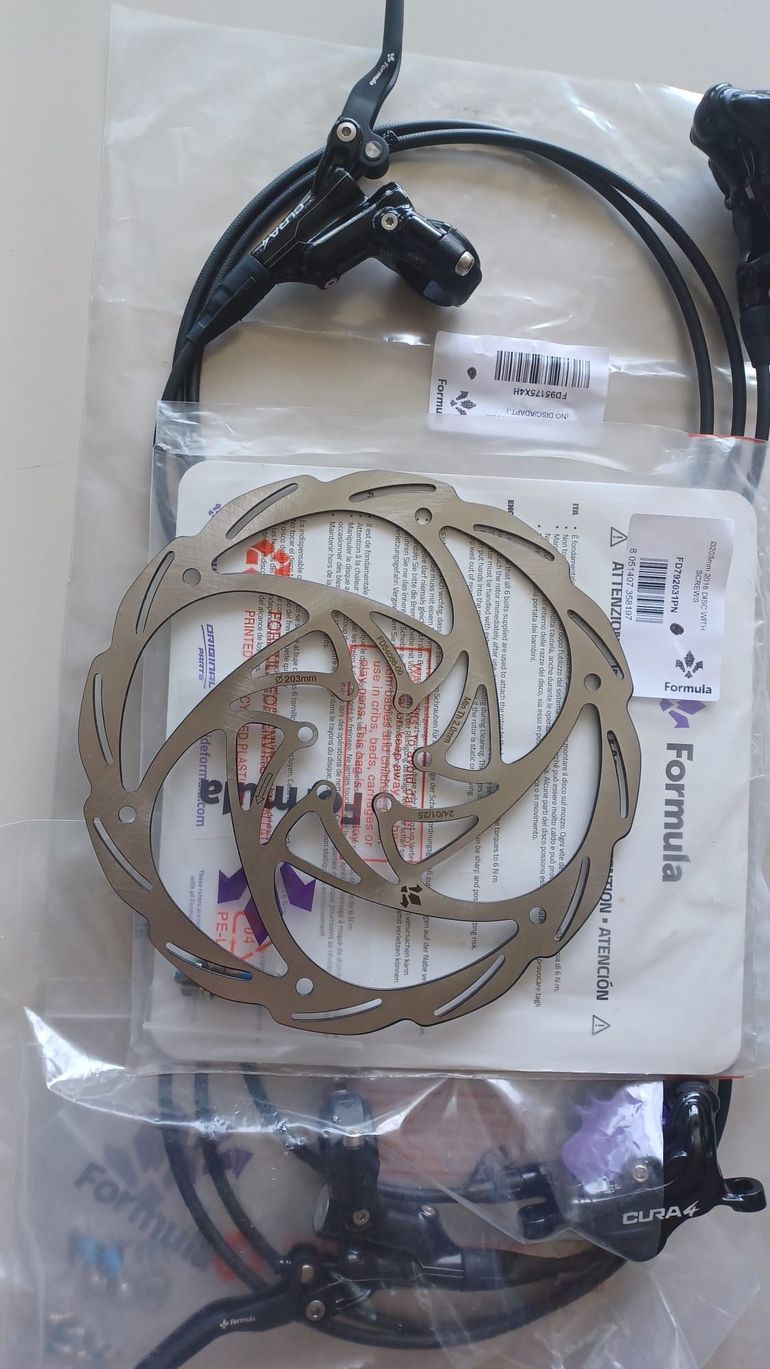 Brugt Formula Cura 4 disc brake 2024 bike — billede 1 af 4