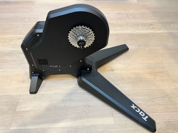 Brugt Garmin Flux S Smart Trainer bike — billede 2 af 5