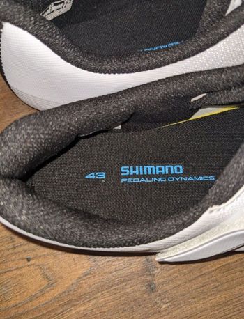 Used Shimano RC1 Road Shoes Size 43 bike — image 3 of 6
