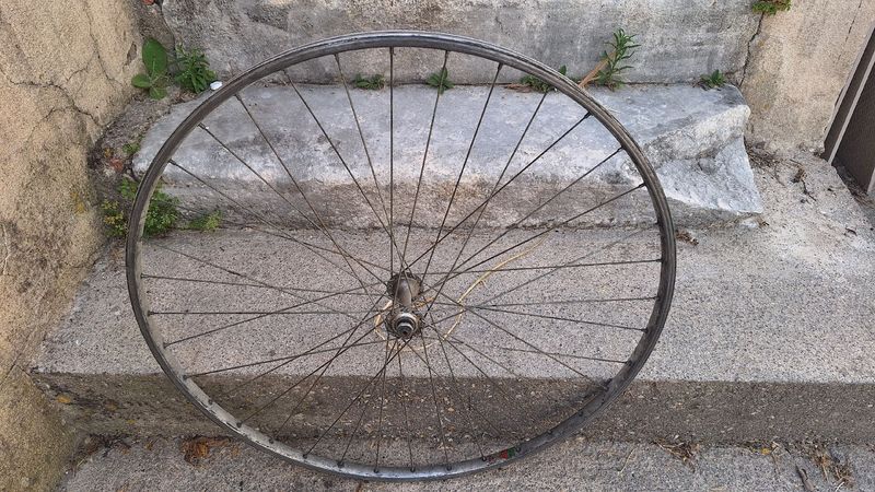 Mavic 700c 6 speeds 1990 bike d'occasion — image 4 sur 5