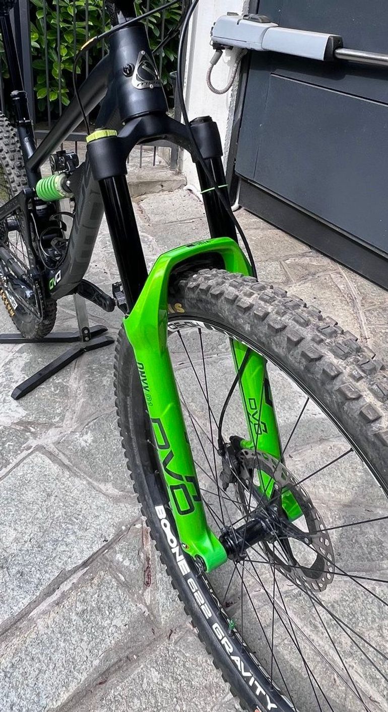 Used Dvo Onyx D1 170mm Boost Fork 29” 2025 bike — image 1 of 4