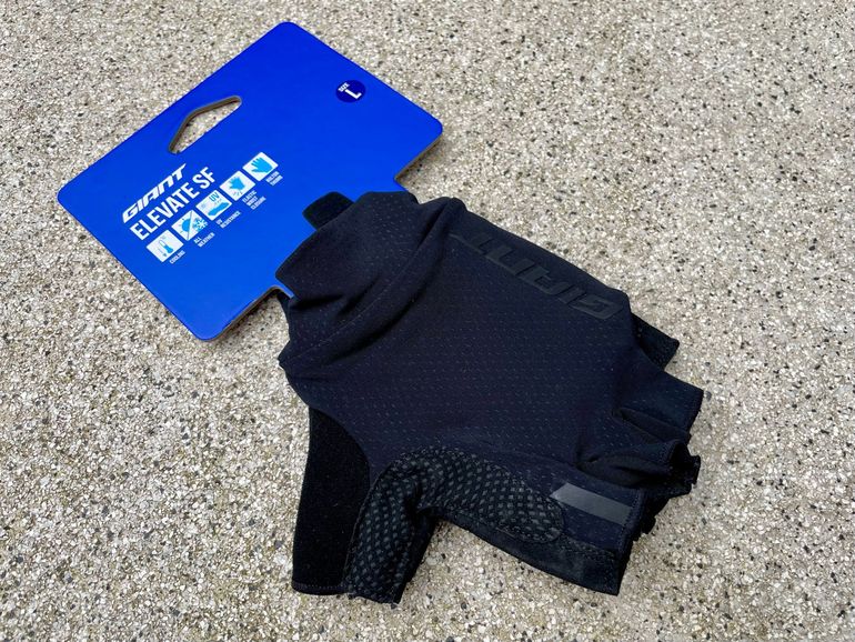 Used Giant Elevate SF Gloves bike — image 1 of 4
