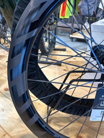 Used Miche Deva RD 52 Carbon Wheelset 2026 bike — image 3 of 4
