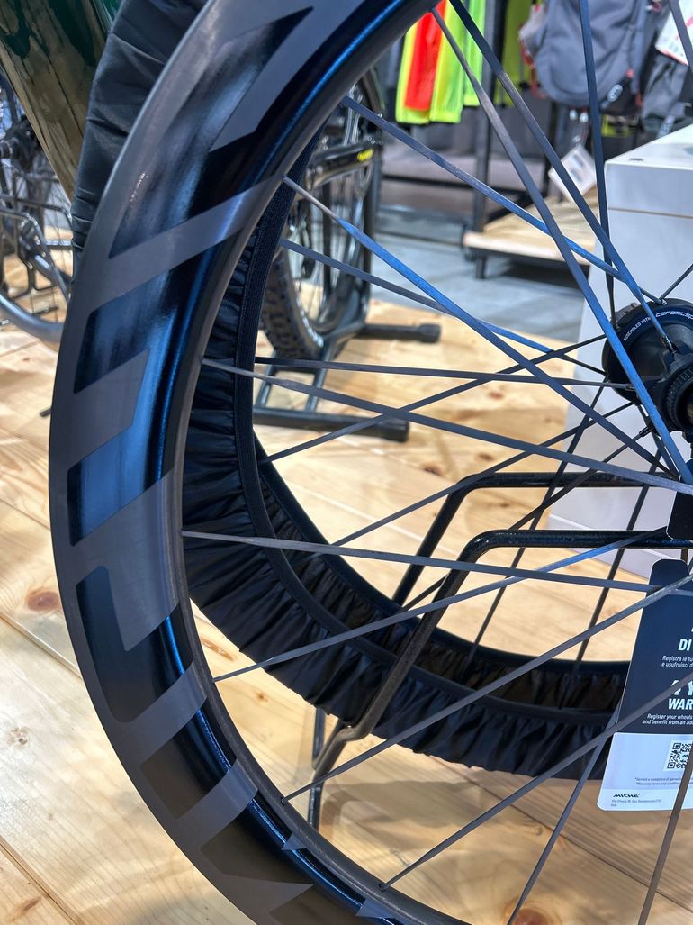Used Miche Deva RD 52 Carbon Wheelset 2026 bike — image 3 of 4