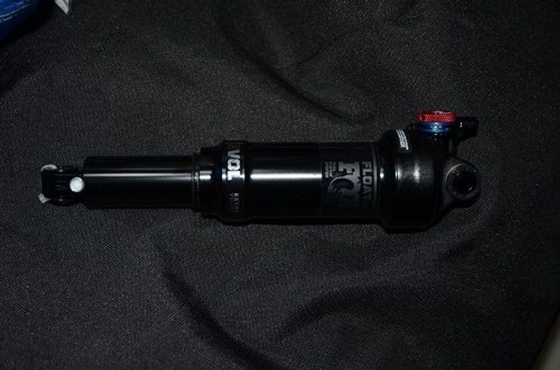 Käytetty Fox FLOAT DPS Performance Elite 210x50 Rear Shock Rear Suspension