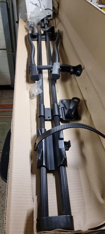 Used Thule FreeRide 530 Roof Bike Rack bike — image 2 of 5